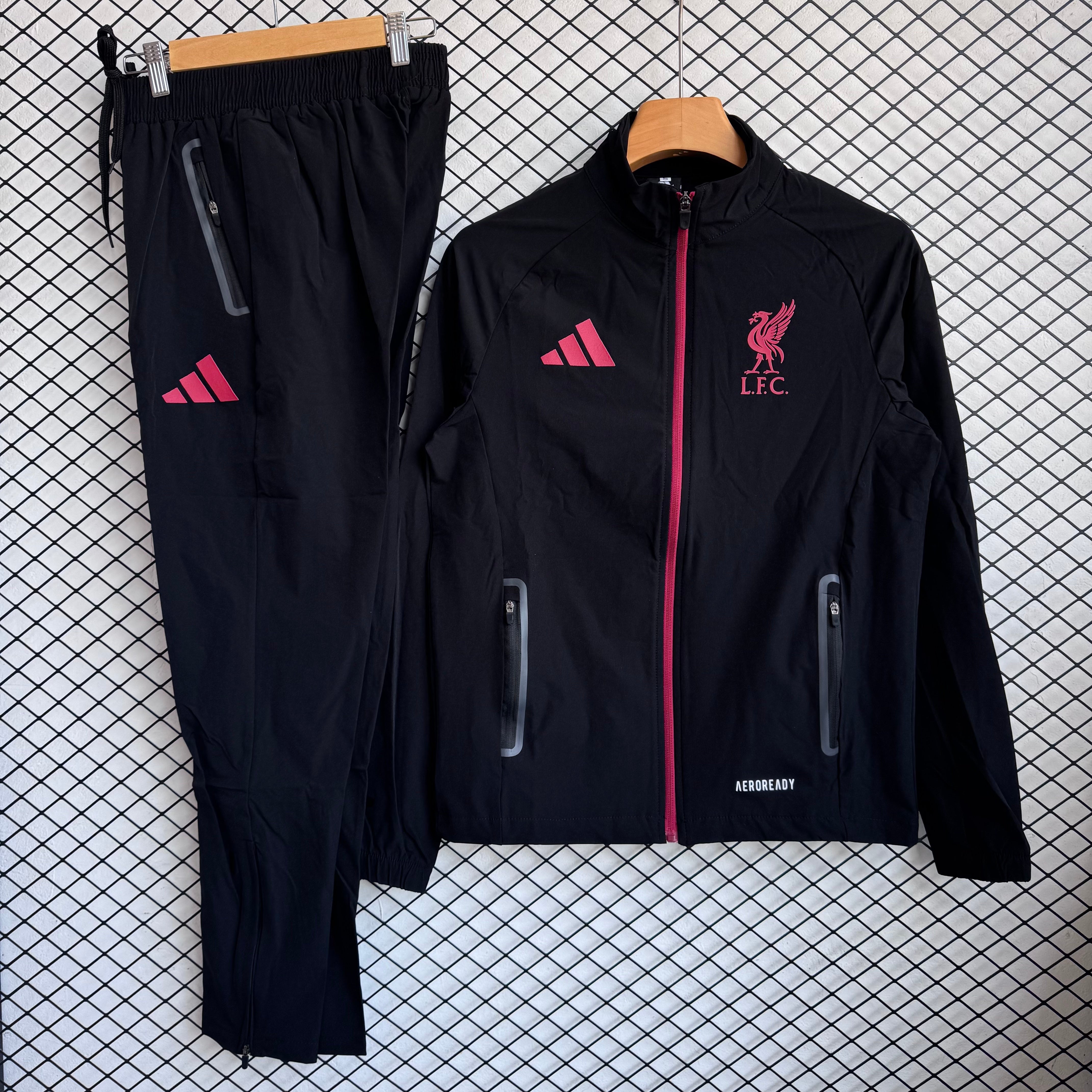 Tuta Liverpool Nero 25-26