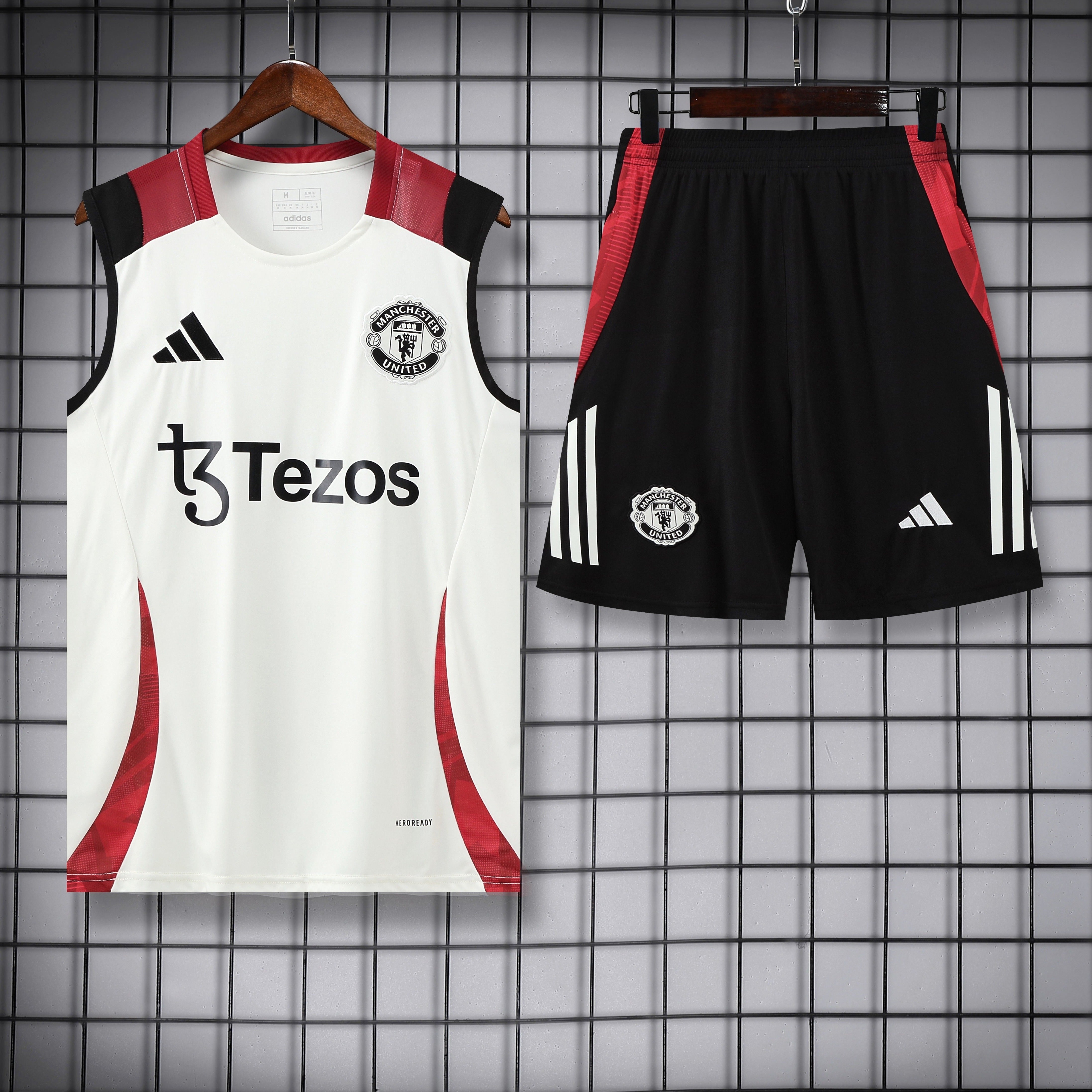 Manchester United white completo con canottiera