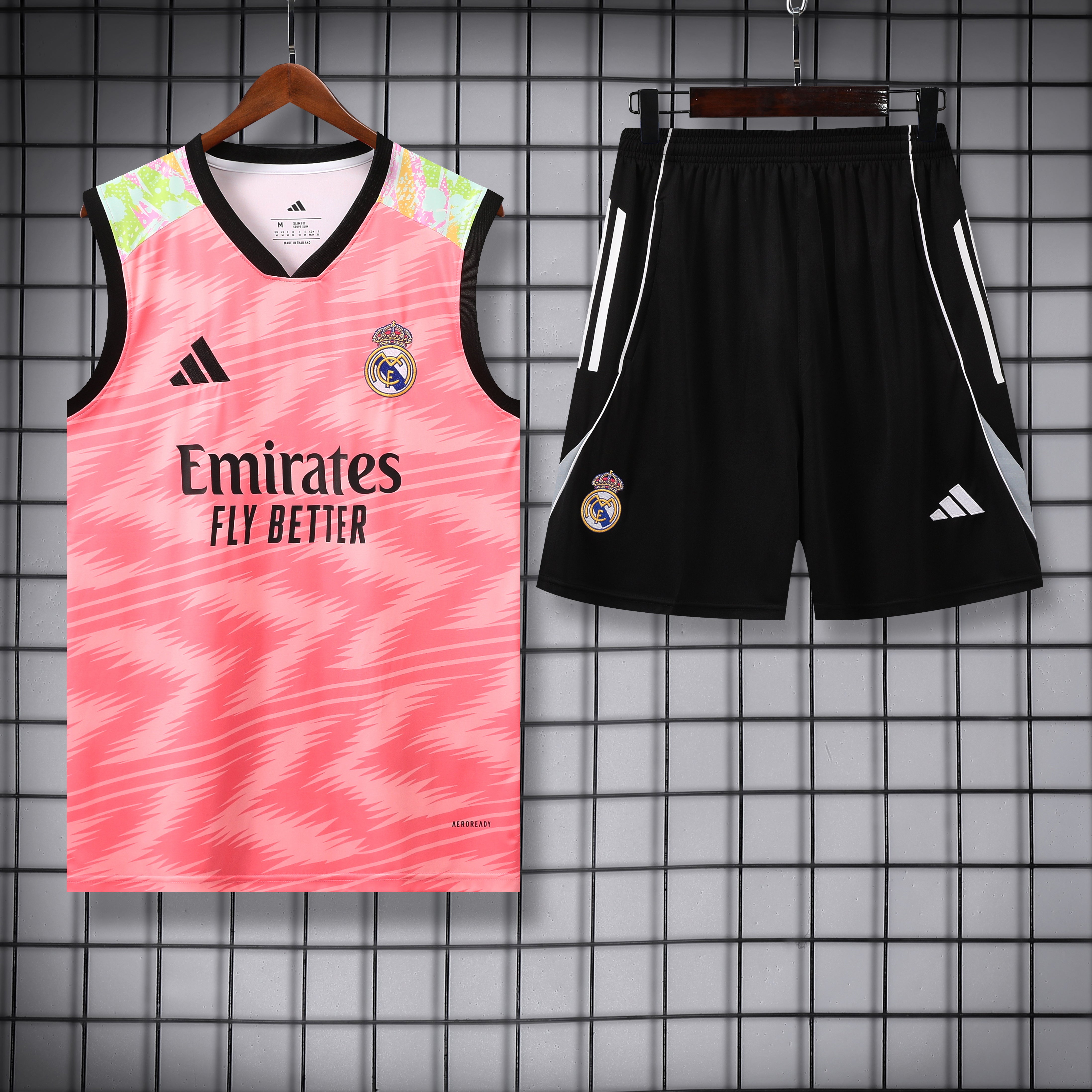 Real Madrid Rosa fantasy completo con canottiera