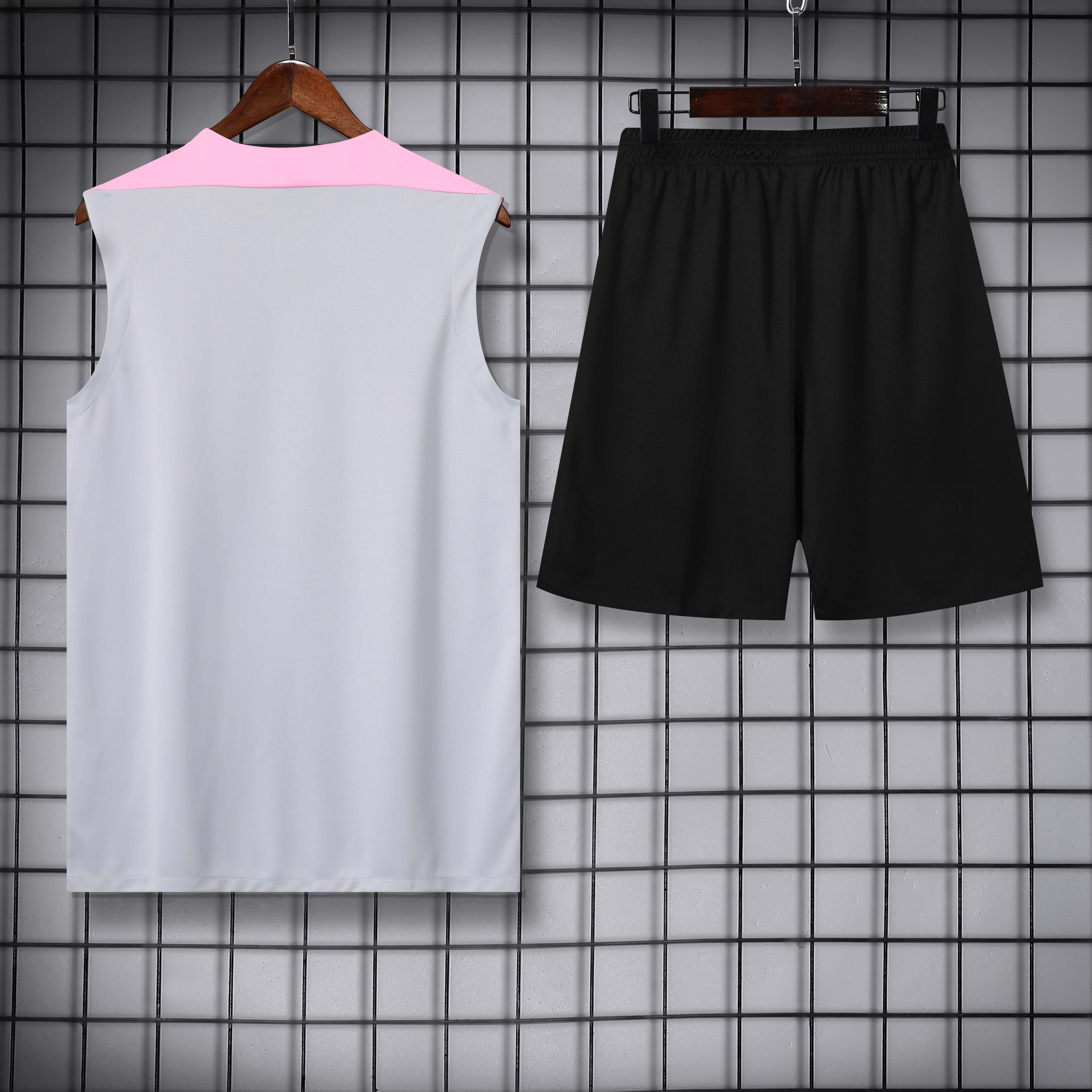 Paris grigio e rosa completo con canottiera