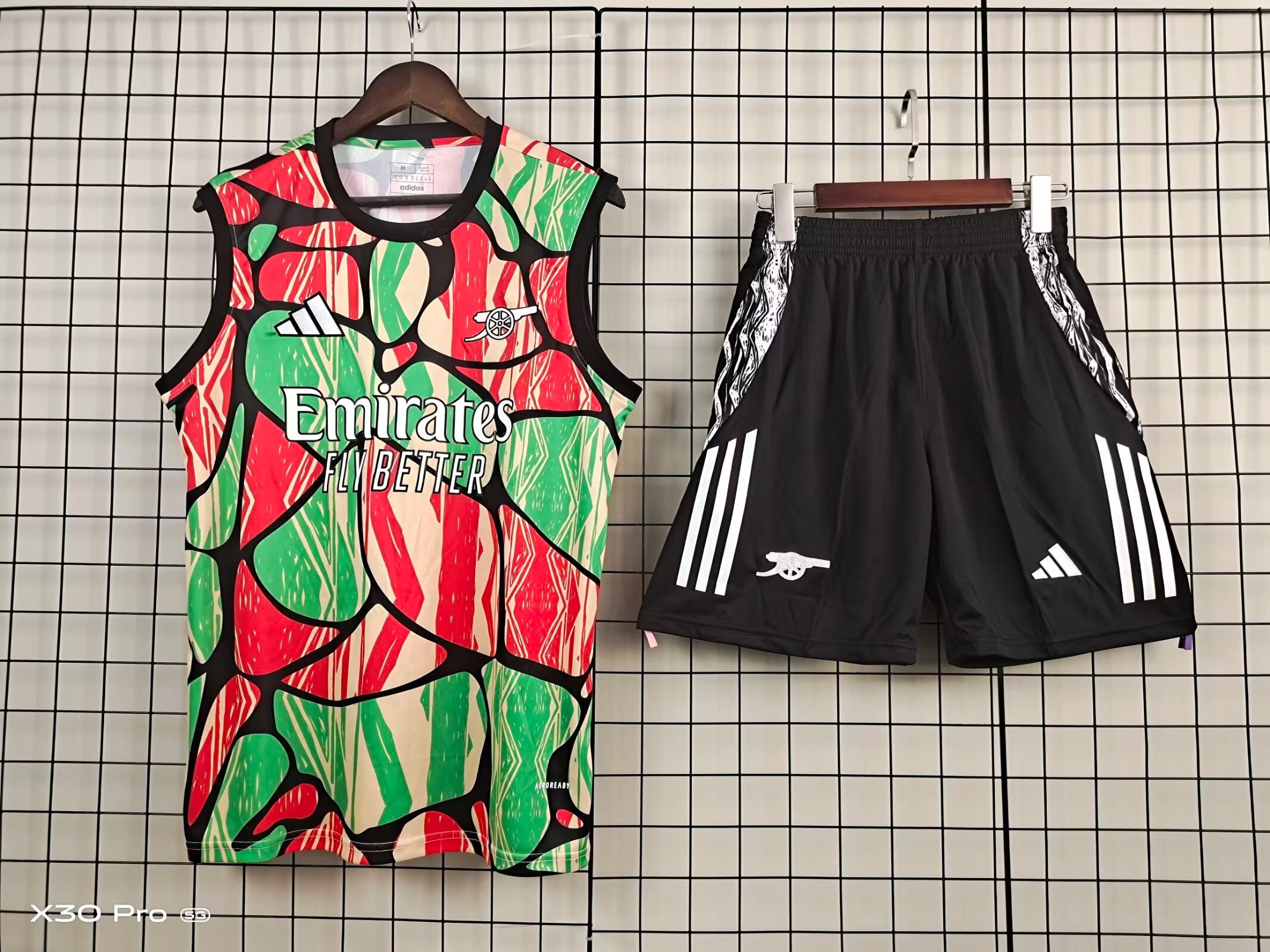 Arsenal fantasy completo con canottiera 2025/26