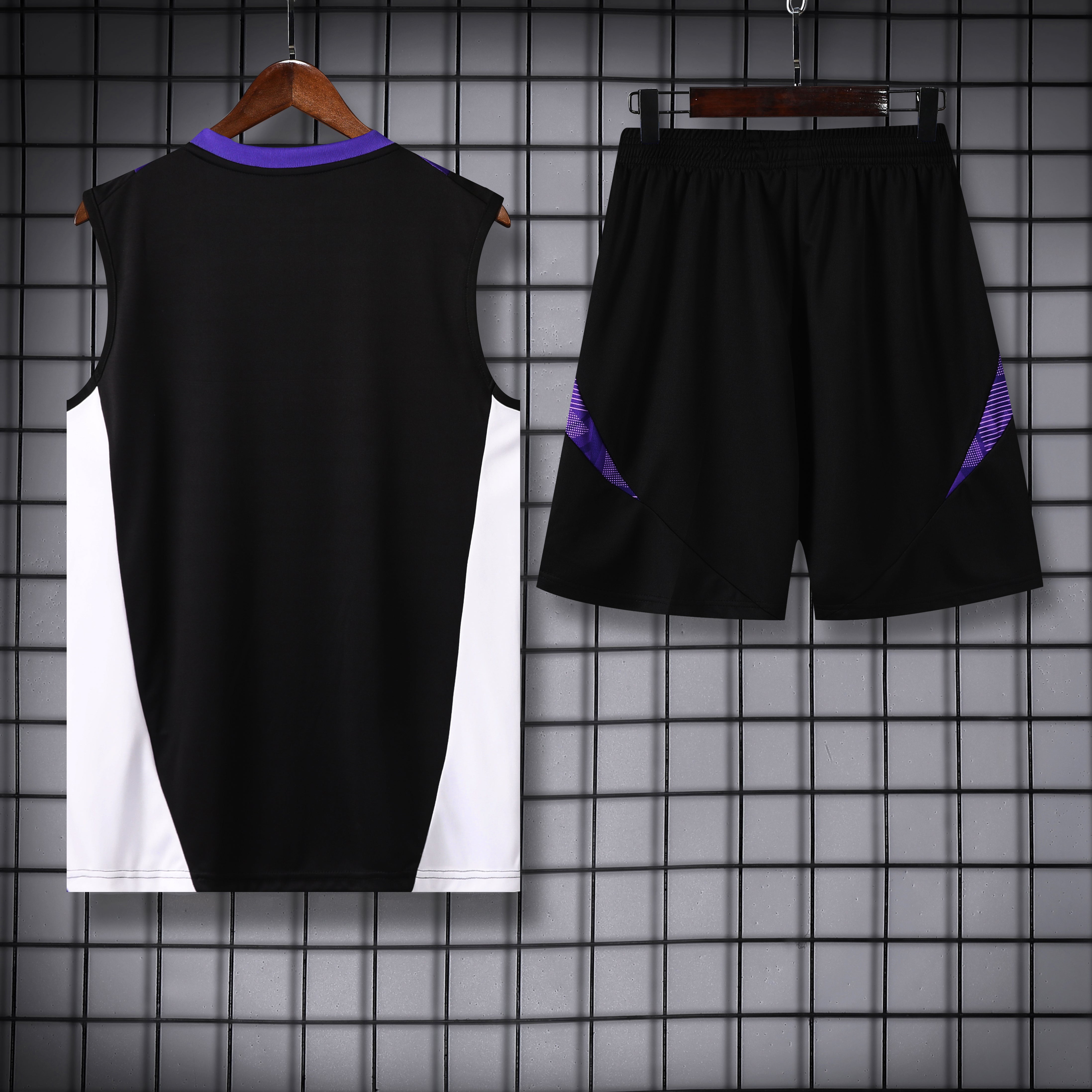 Real madrid black and white completo con canottiera