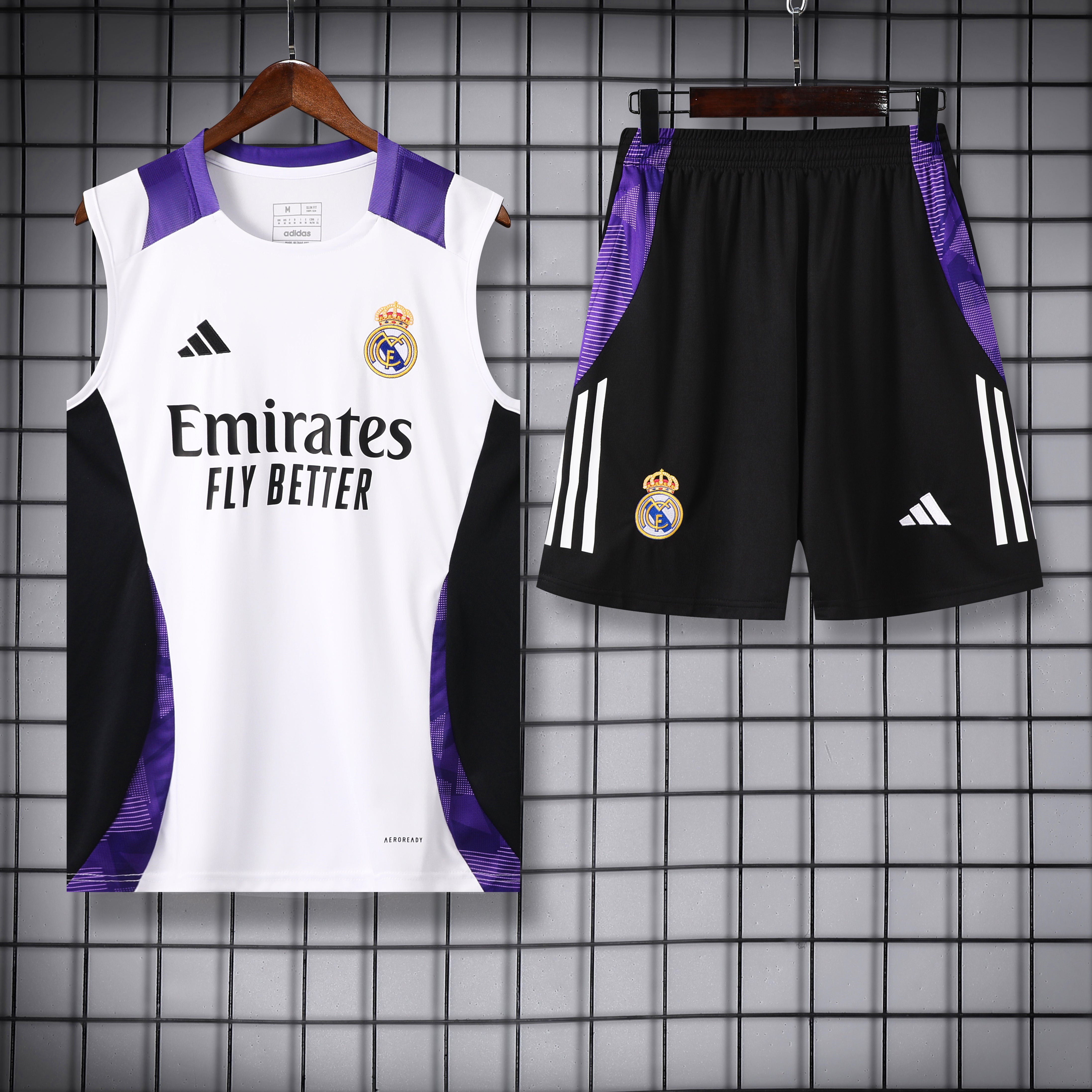 Real madrid whyte and black completo con canottiera