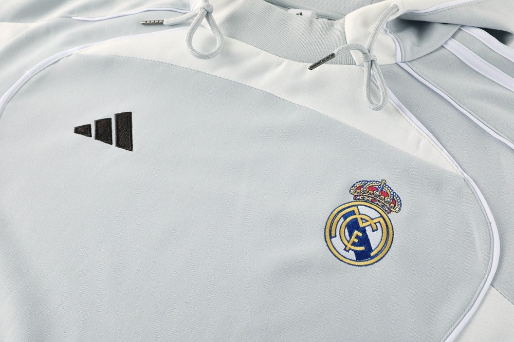 Tuta Real Madrid 25/26 con cappuccio