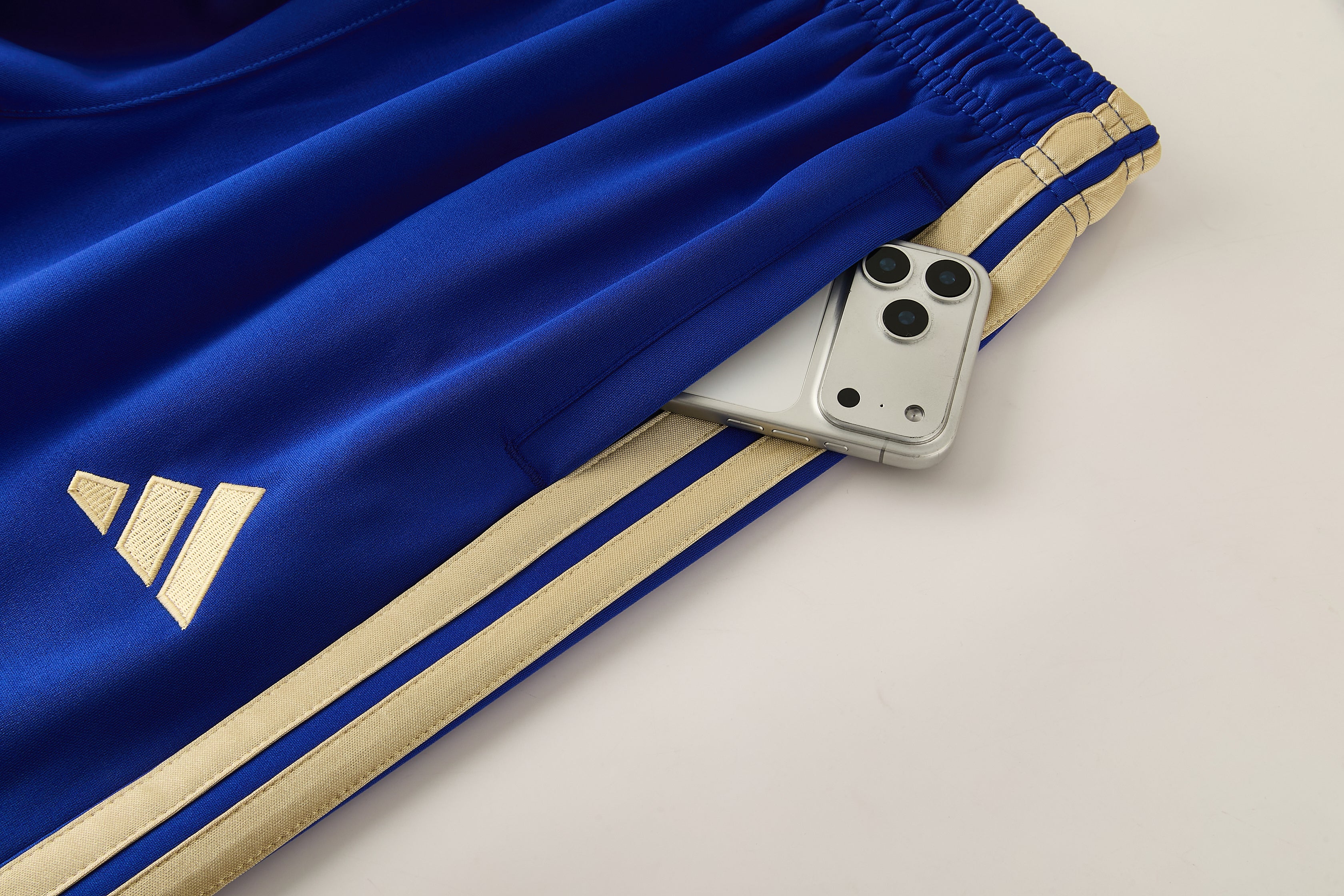 Tuta Italia Blu - strisce dorate