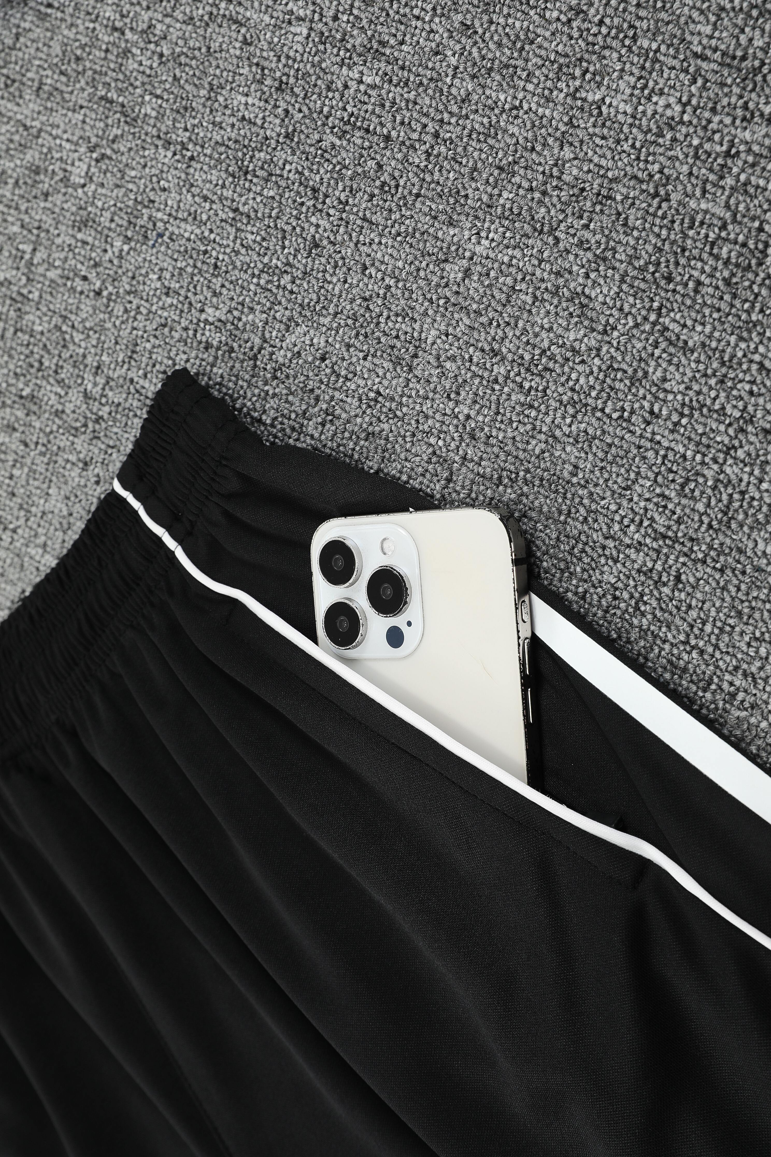 Real Madrid Bianco e Nero completo con canottiera 2025/26