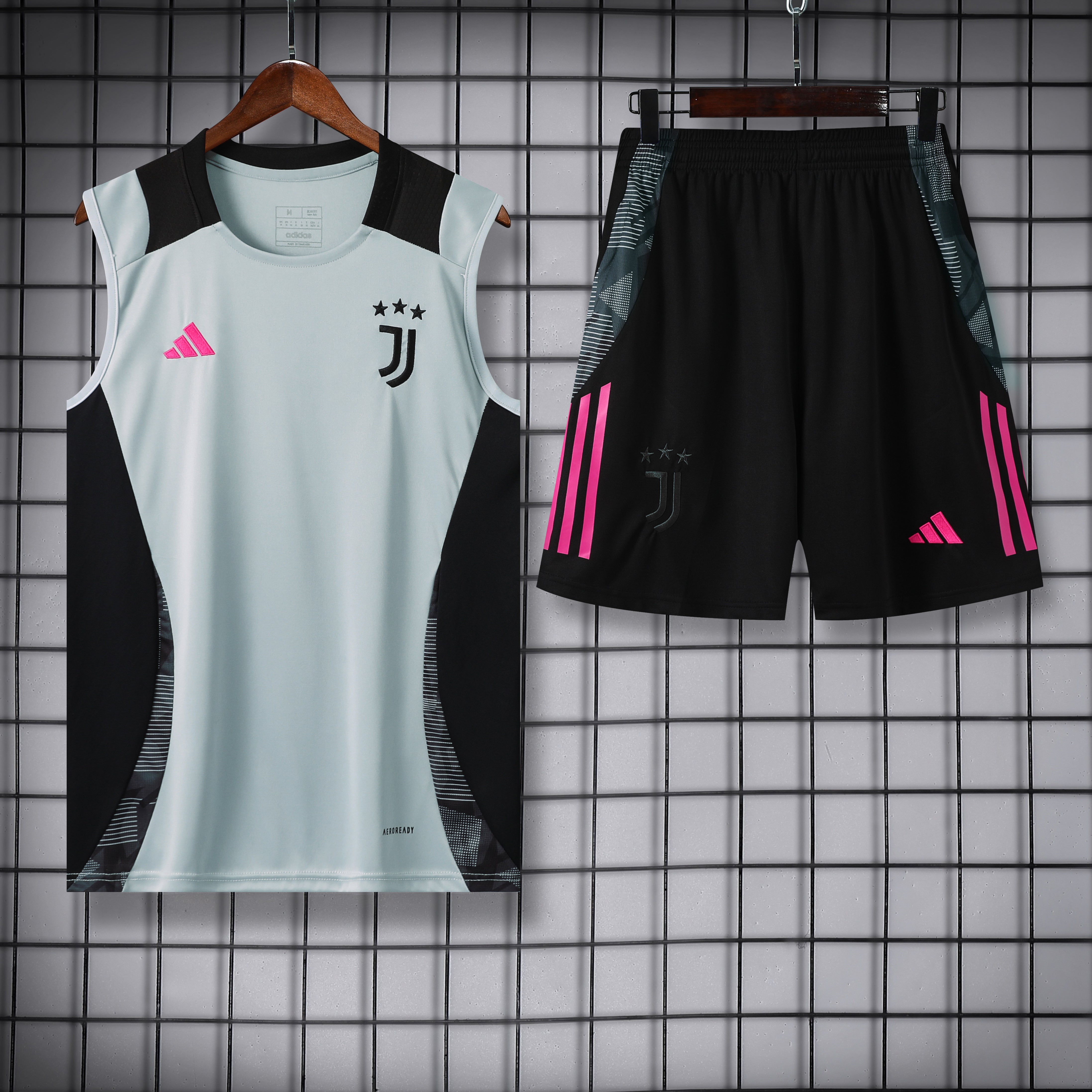 Juventus completo con canottiere grigio