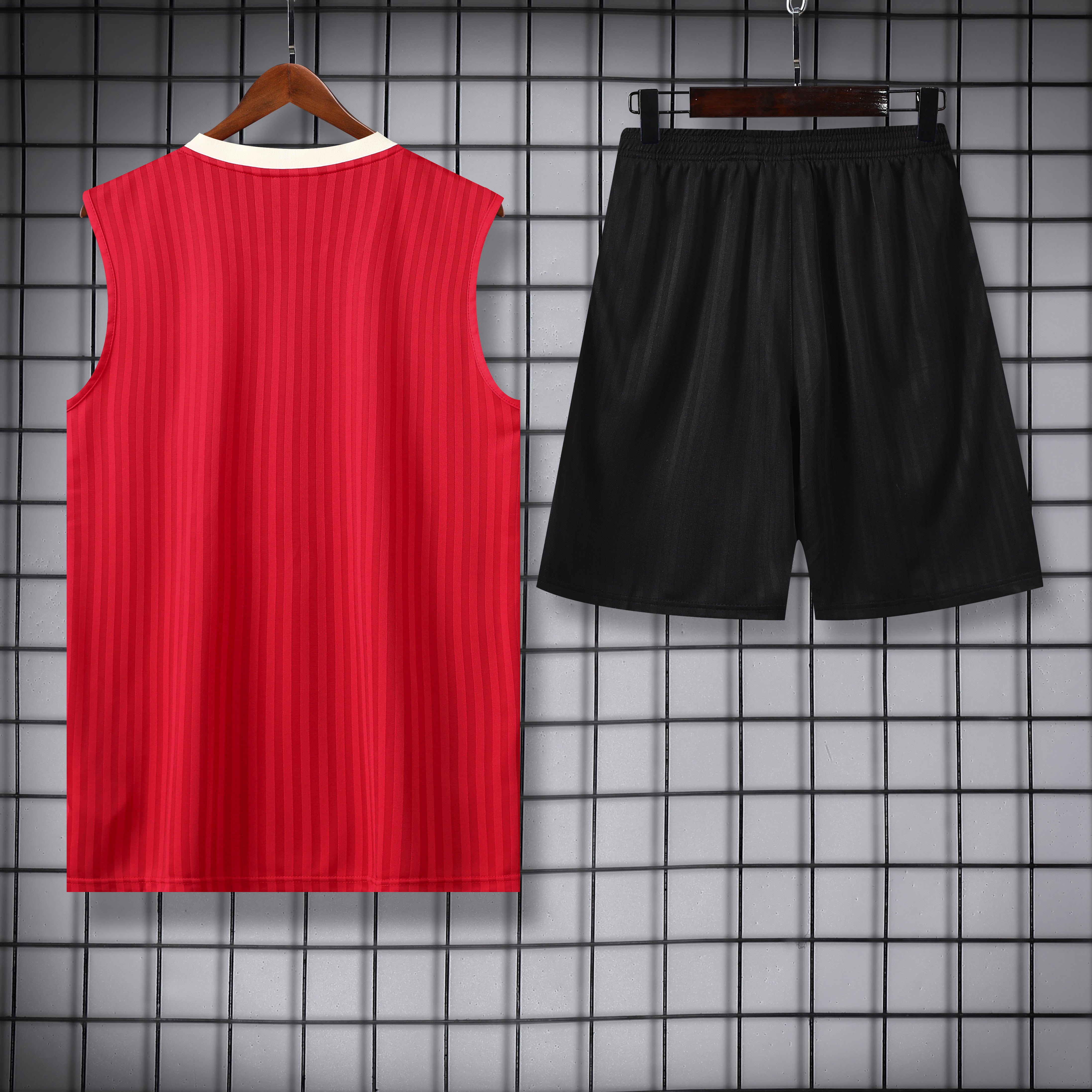 Manchester United Rosso completo con canottiera 2025/26