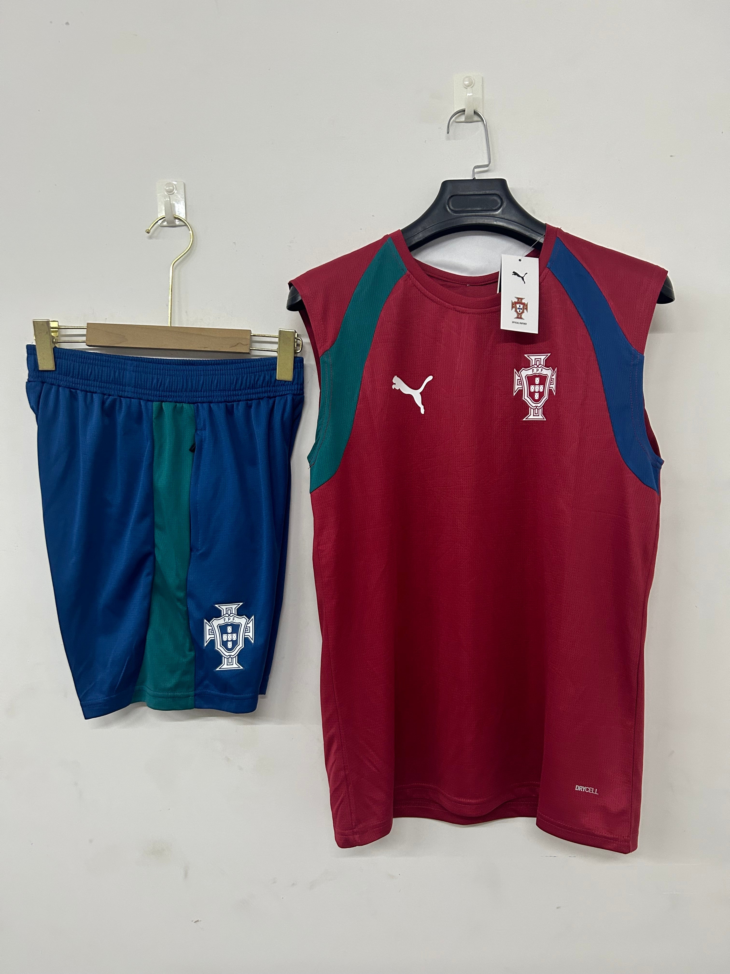 Portogallo rosso completo con canottiera