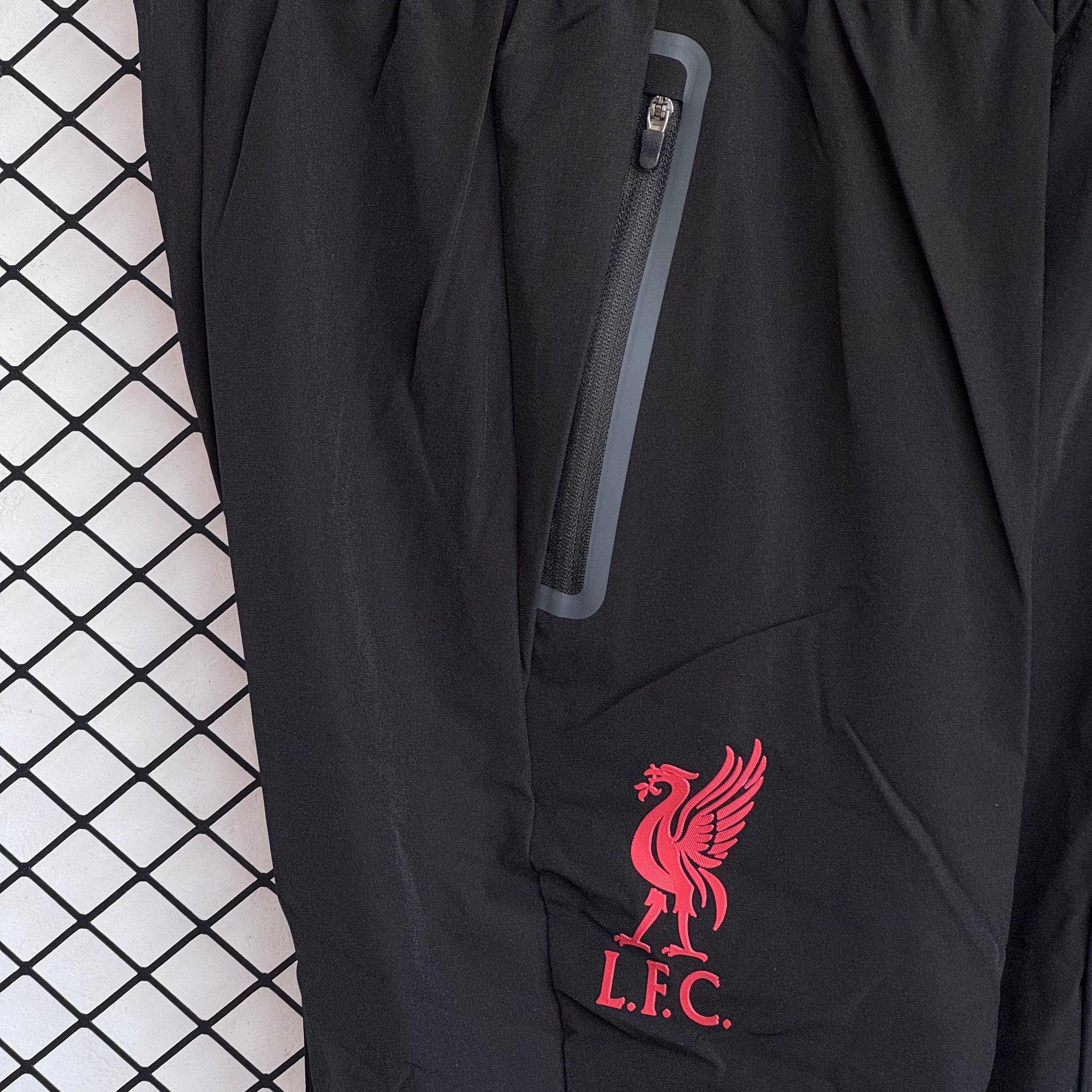 Tuta Liverpool Nero 25-26