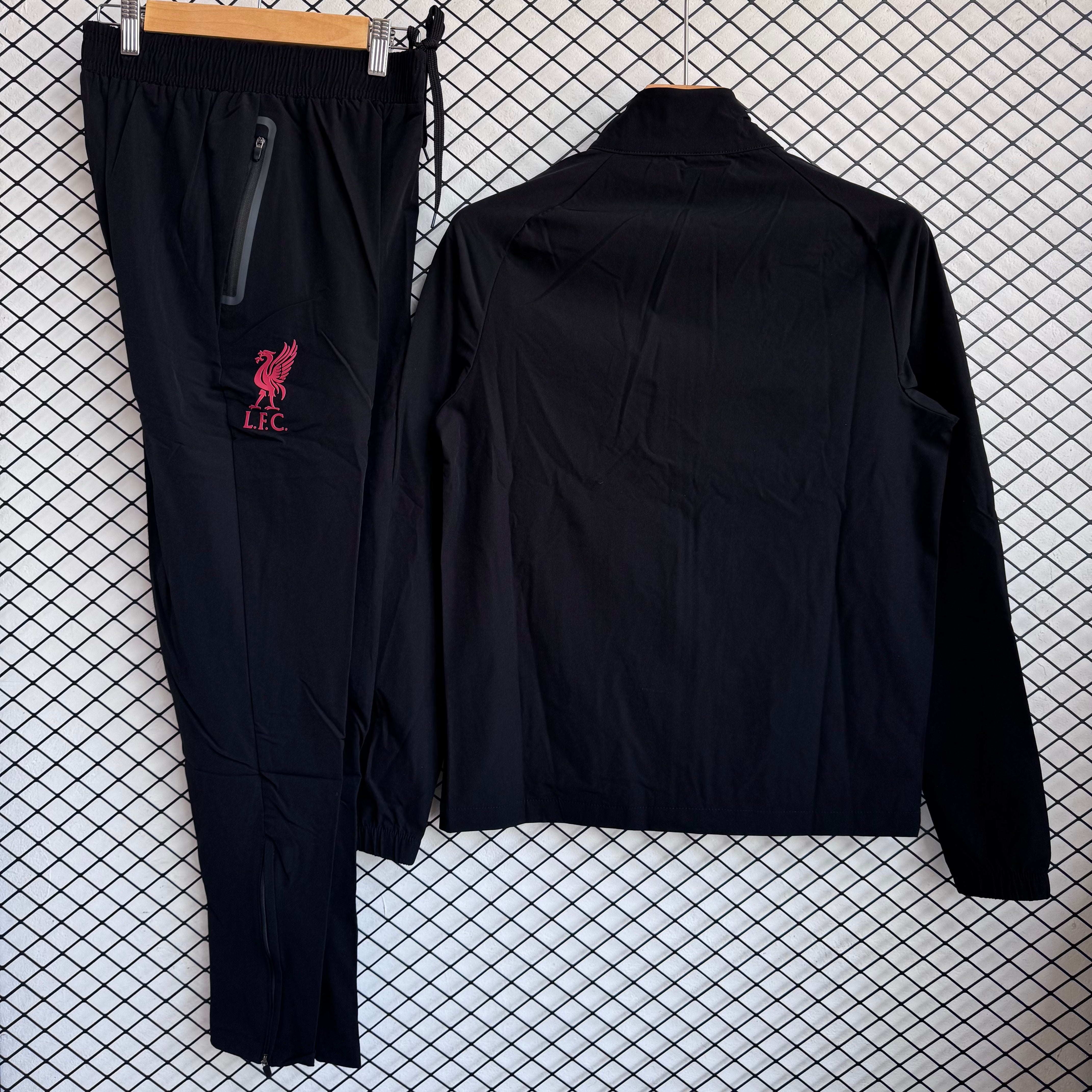 Tuta Liverpool Nero 25-26