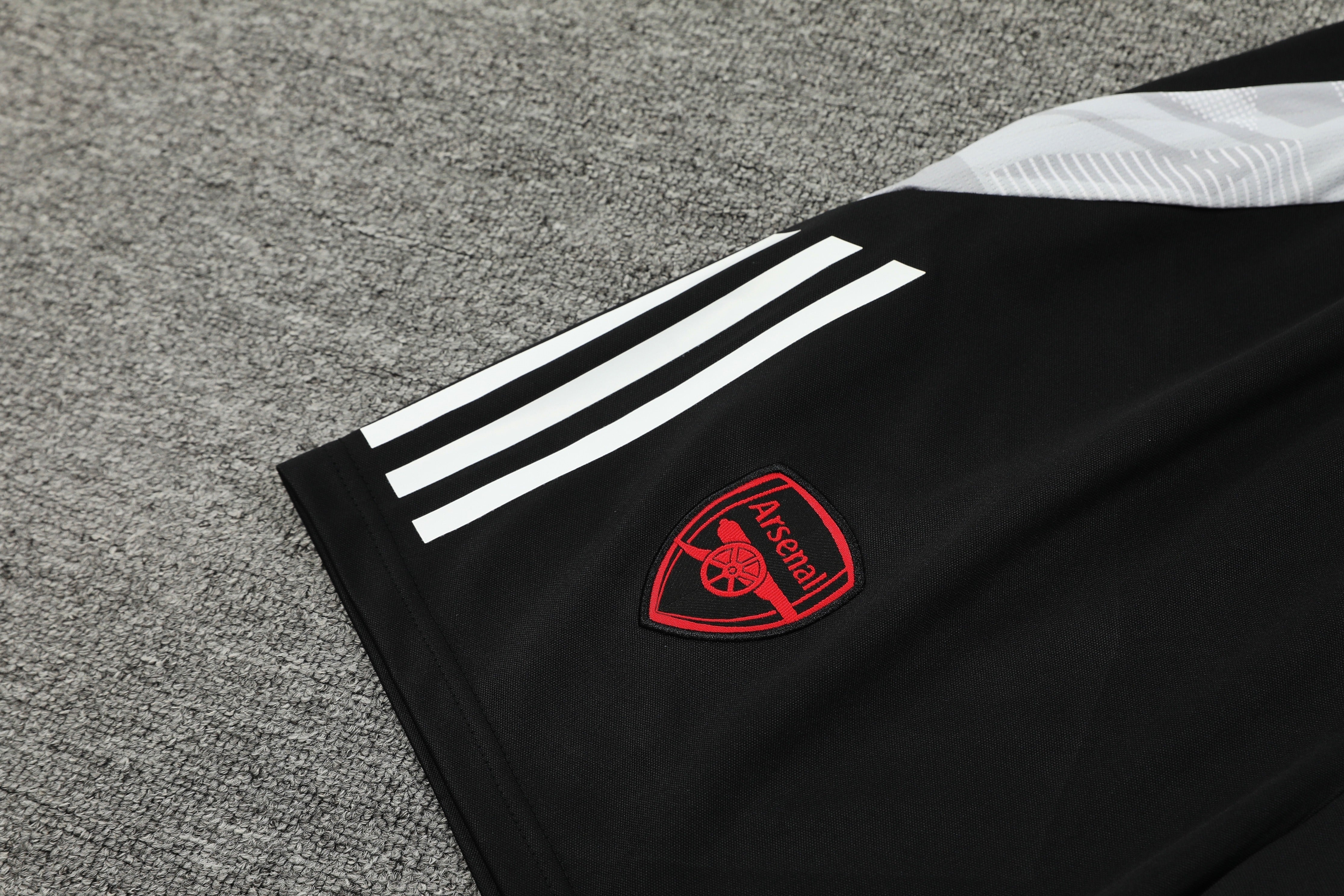 Arsenal nero verde rosso 2025