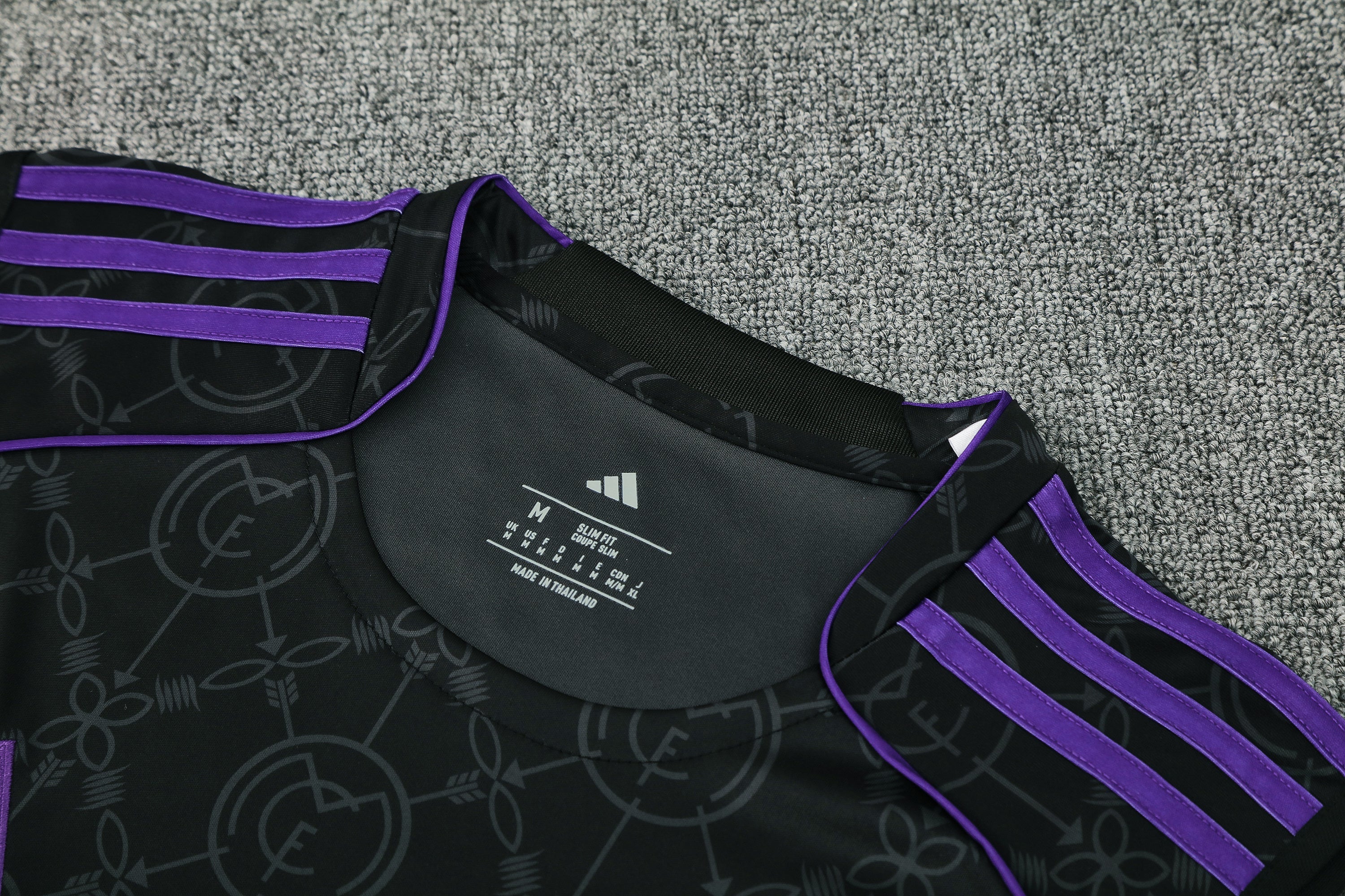 Real Madrid nero logo completo con canottiera 2026