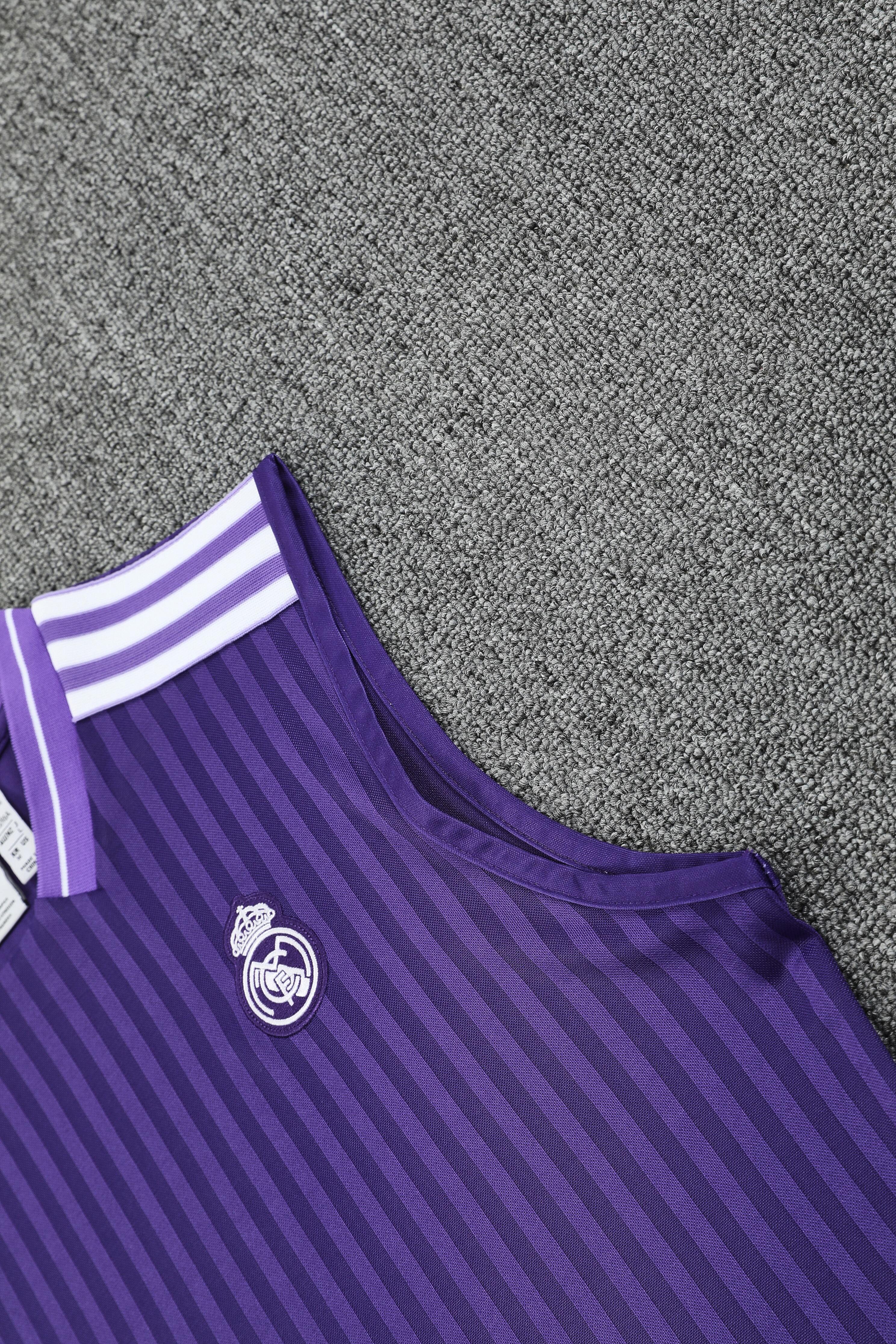 Real Madrid Viola completo con canottiera 2025/26