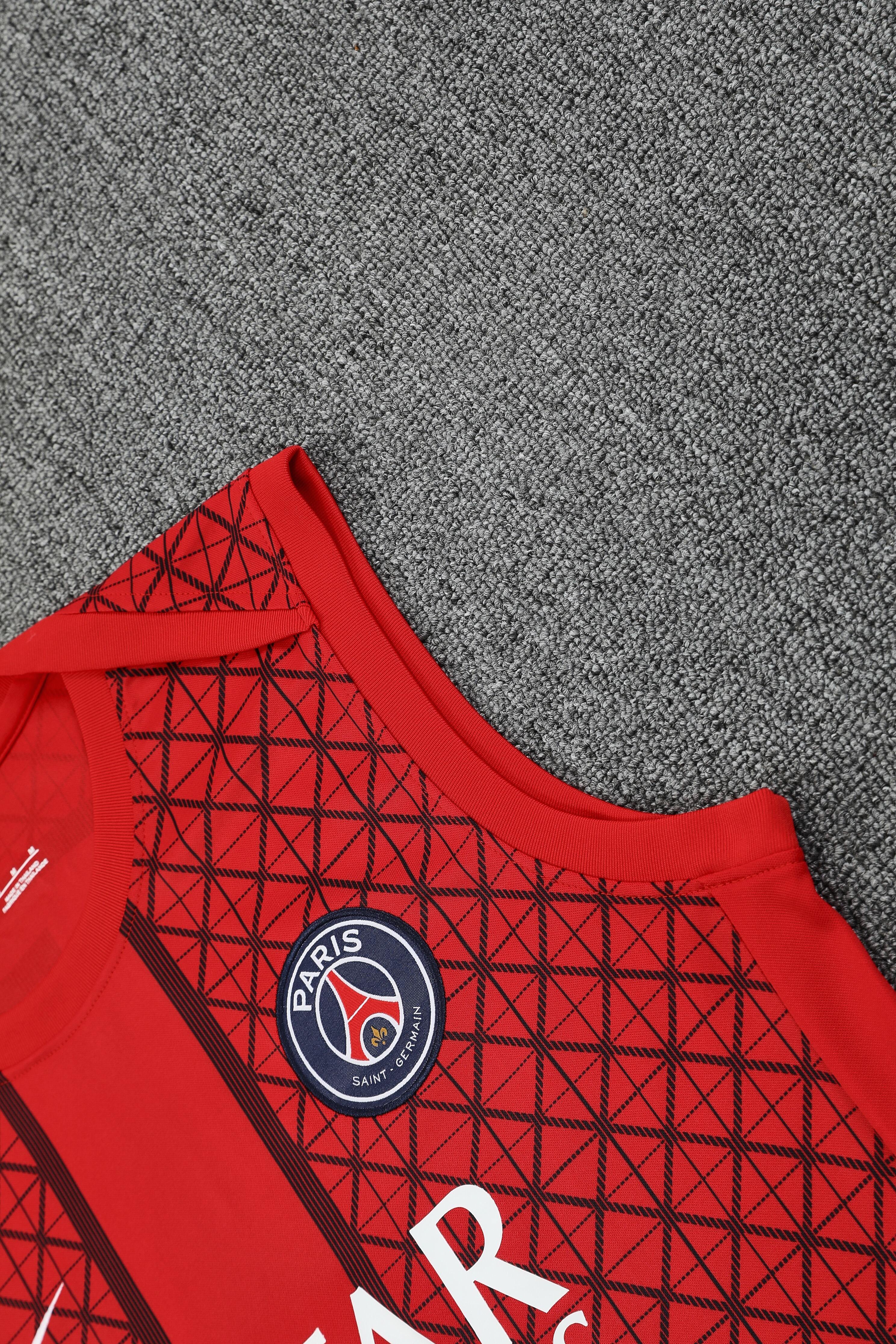 Paris Saint Germain Rosso completo con canottiera 2025/26