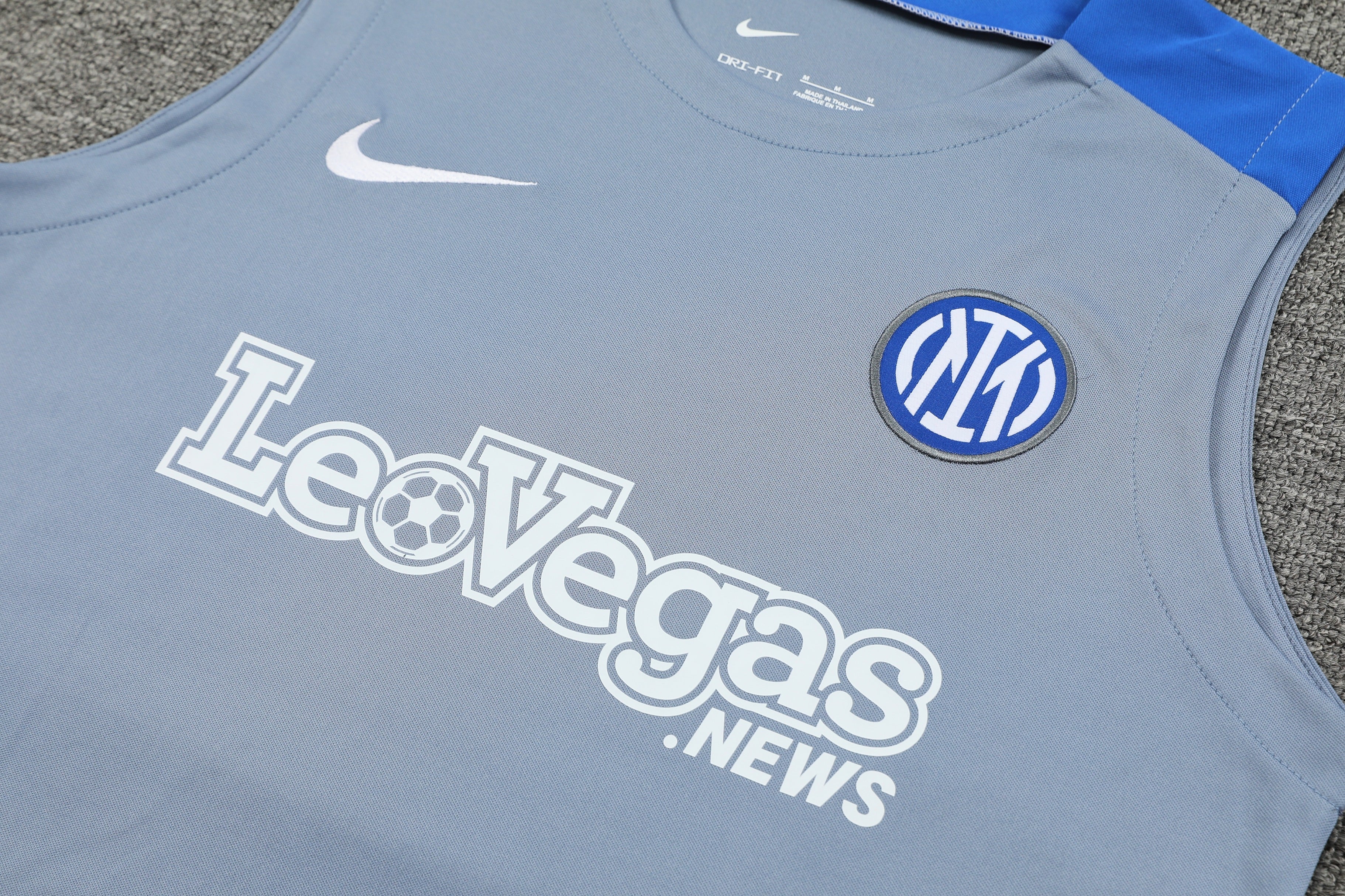 Inter Grigiocompleto con canottiera