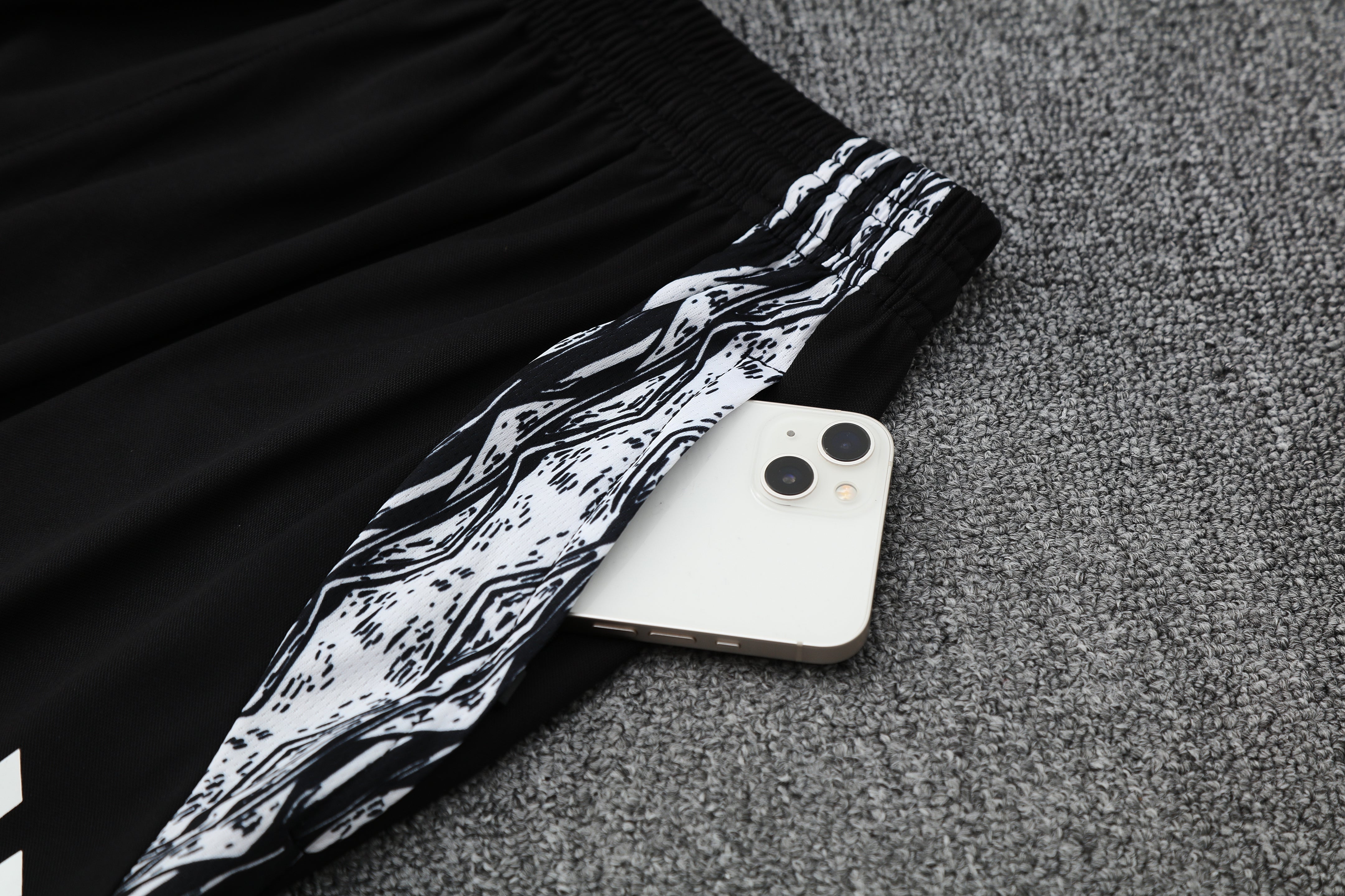 Brasile fantasy grigio completo con canottiera 2025/26