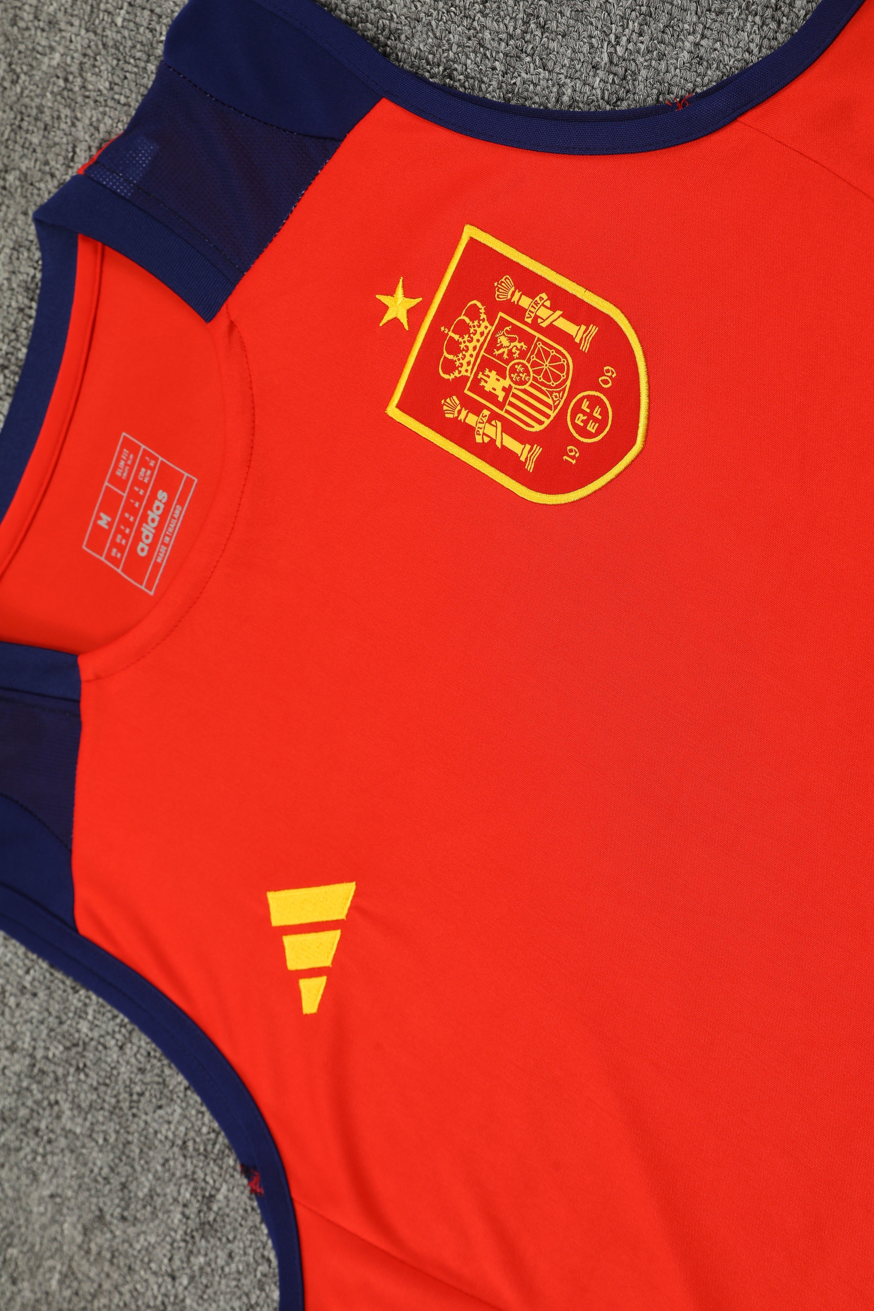 Spagna completo con canottiera