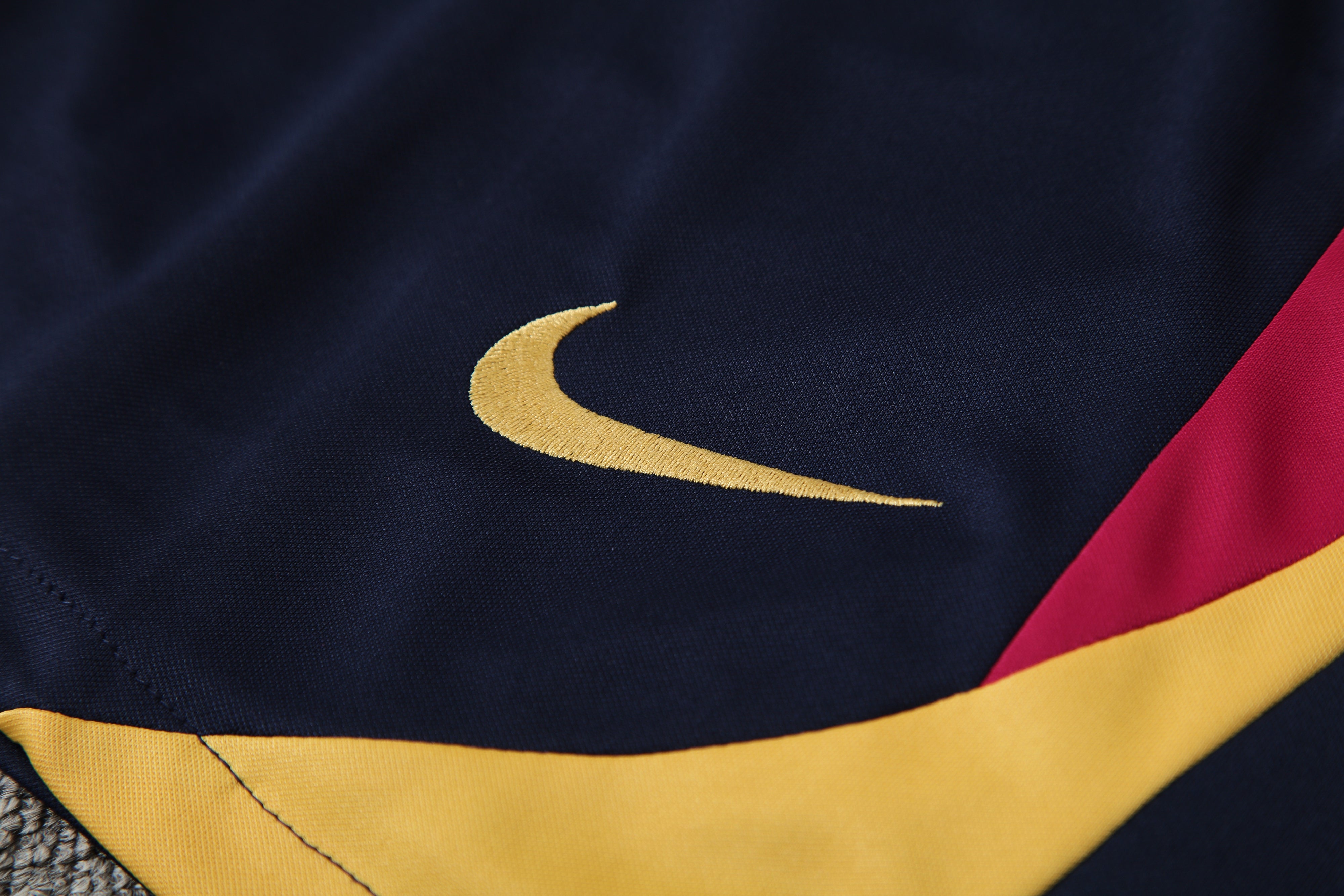 Barcellona rosso blu fantasy 2025